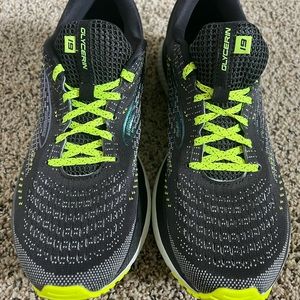Like brand new! Brooks Glycerin 19 S:12